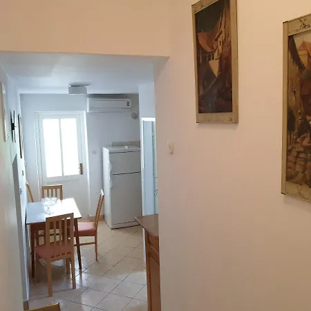 Appartement I Sobe Jusic Rab Town