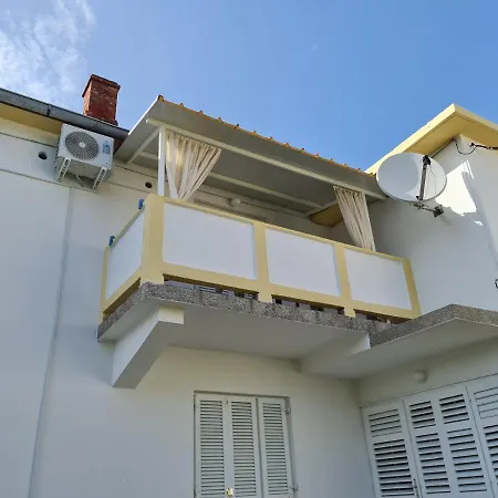 Appartement I Sobe Jusic Rab Town