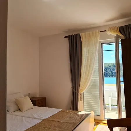 I Sobe Jusic Apartament Rab Town