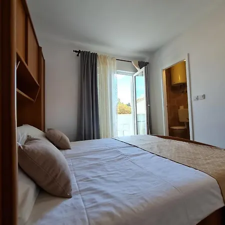 I Sobe Jusic Rab Town