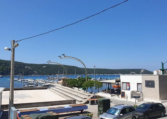 I Sobe Jusic Apartman Rab Town
